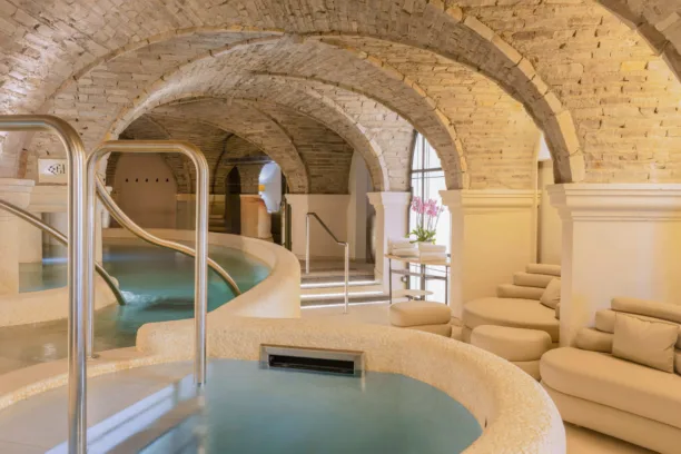 Bassins voutes spa thalasso 9